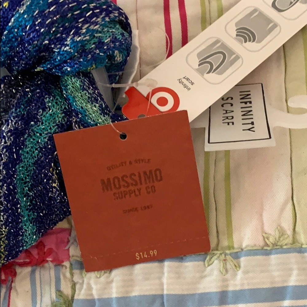 Blue patterned infinity scarf - Picture 5 of 5